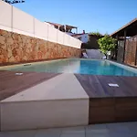 Daire Xenia Garden 2 *